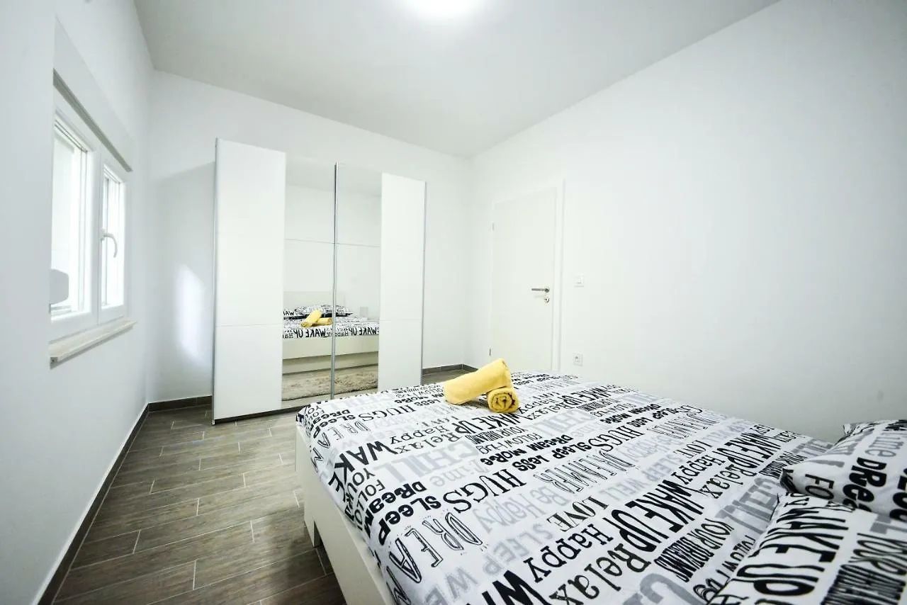 Apartmani Ab Zadar 0*,